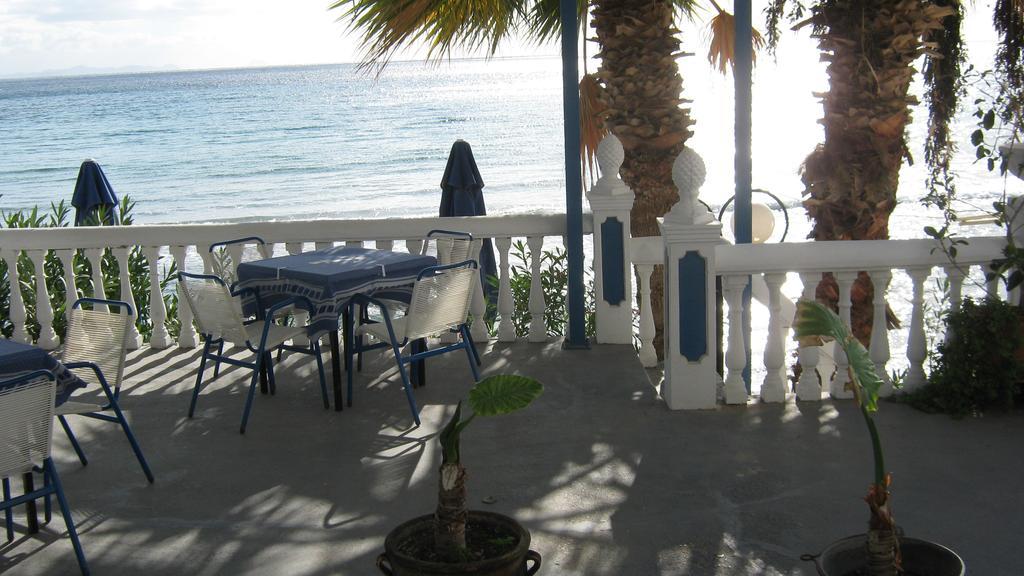 Oasis Hotel Theodoros & Litsa Galaris Agia Marina  Exterior foto